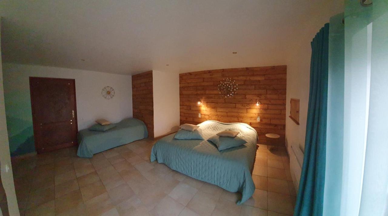 Auverg'Nature Chambre Combrailles Espinasse Exterior photo